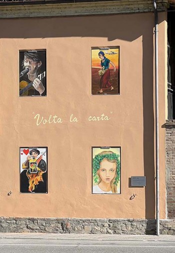 Murales di Luca Chiramonti ispirato al brano “Volta la carta” di Fabrizio De André e Massimo Bubola, Comune di Bagnaria (PV), 2023